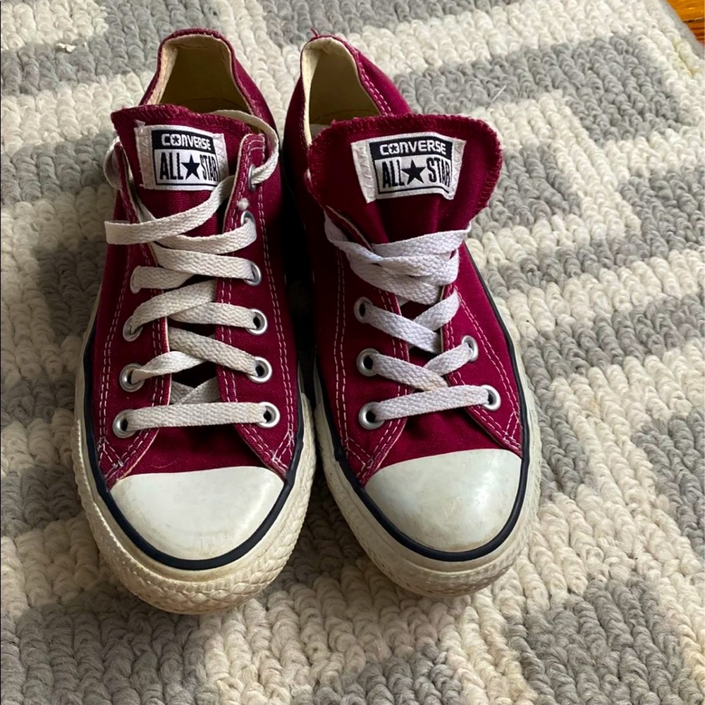 Maroon converse